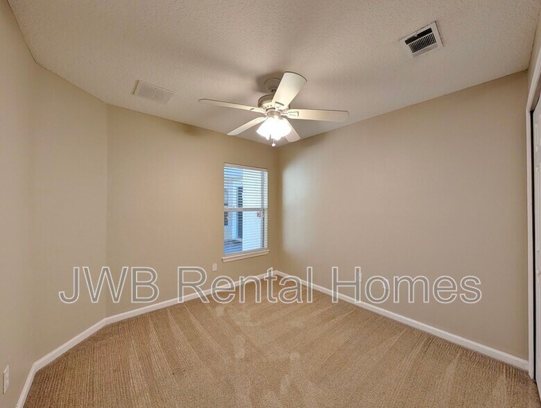Building Photo - 3671 Kirkpatrick Cir
