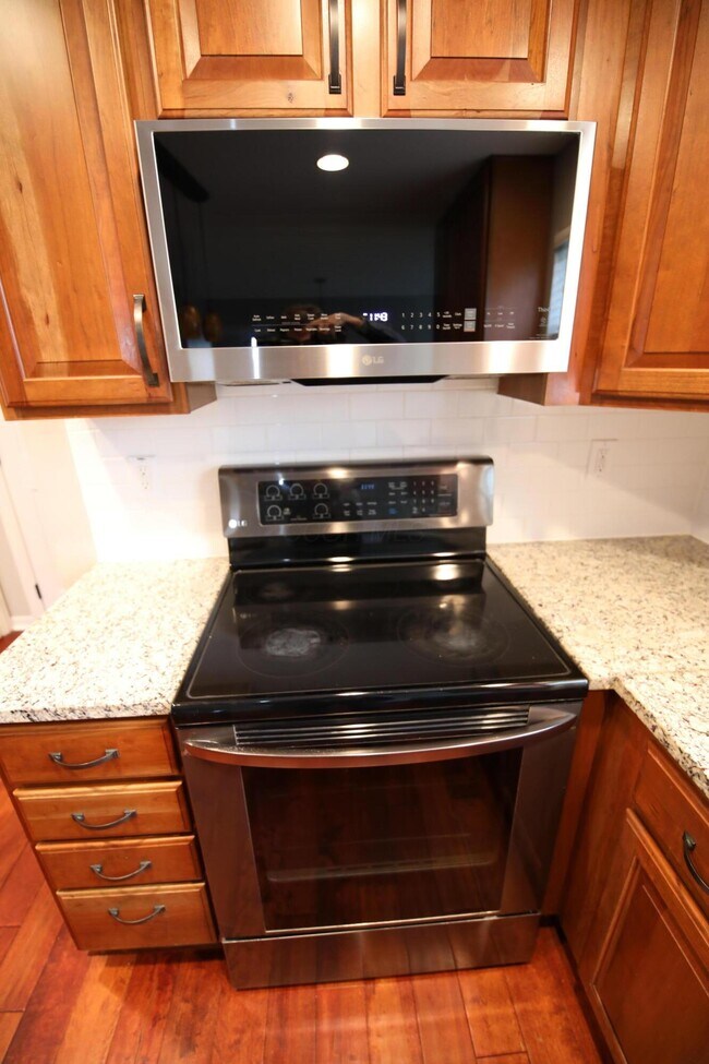 Building Photo - 7543 Ashley Meadow Dr