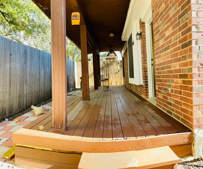 Building Photo - 1004 Sweet Melissa Dr