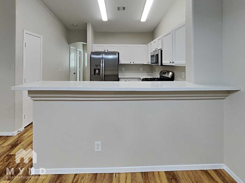 Building Photo - 2590 Alias Smith Dr