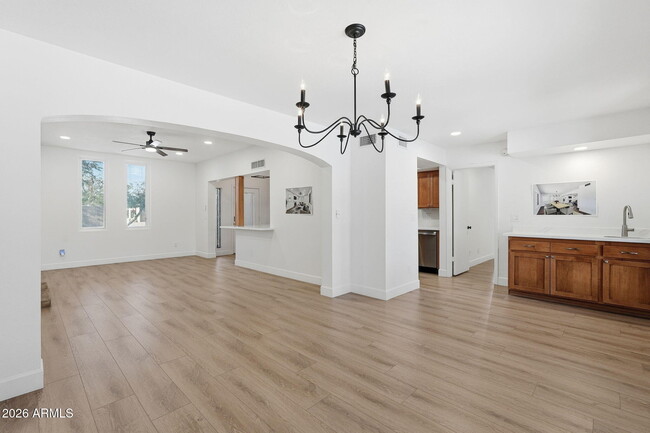 Building Photo - 6615 E Phelps Rd