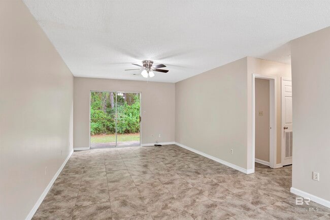 Building Photo - 6429 Schoel Ln