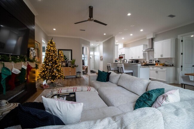 Building Photo - 154 Caraway Dr