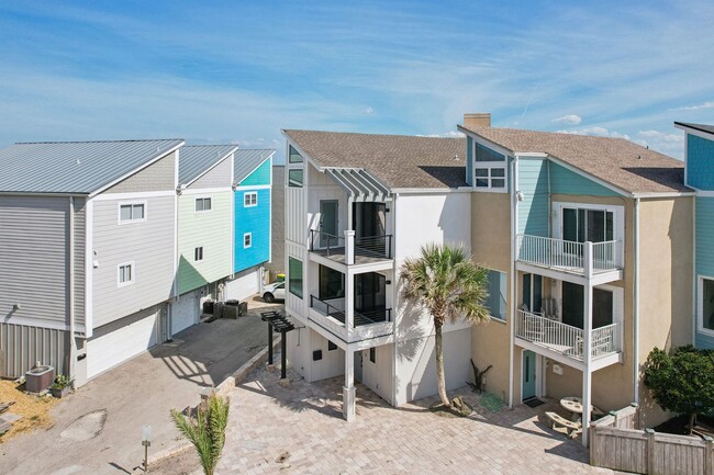 Building Photo - The townhome with ocean views from every room