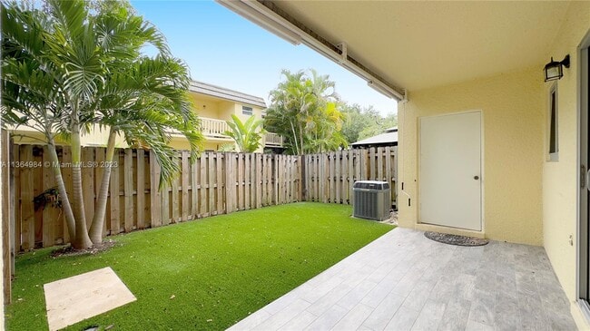 Building Photo - 8483 SW 137th Ave