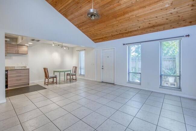 Building Photo - 809 N Federal Hwy