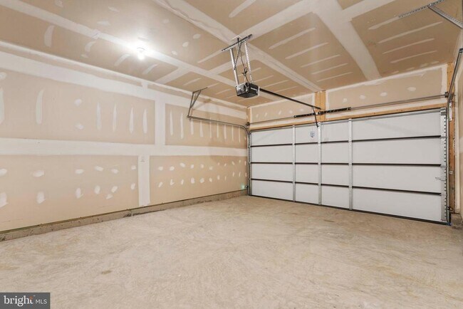 Building Photo - 876 Amity St