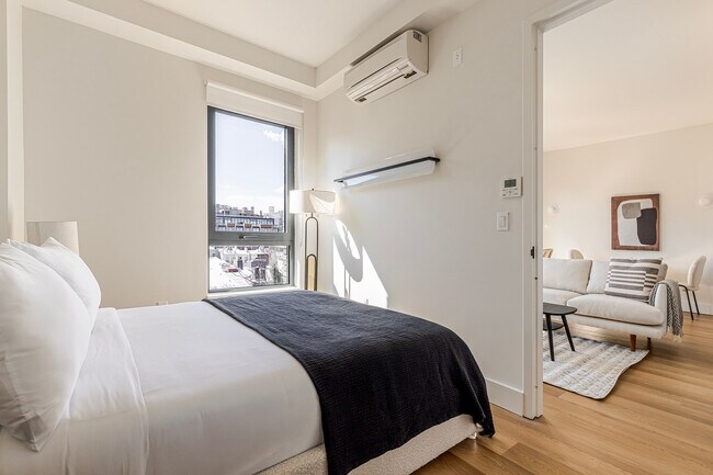 Building Photo - 130 Hope St