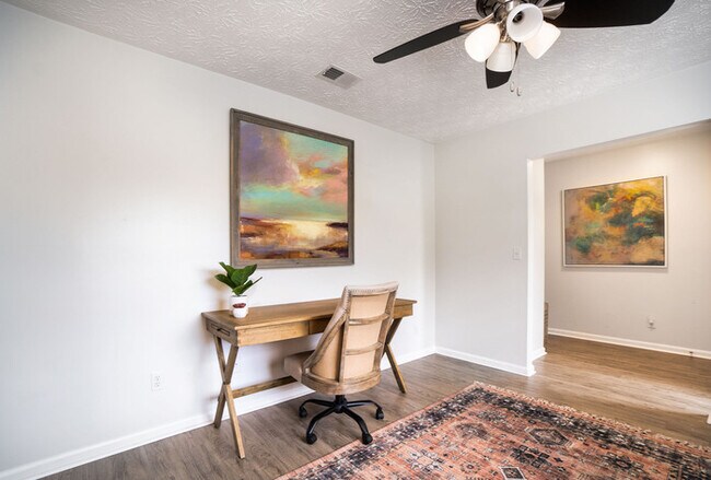 Building Photo - 42 Valencia St