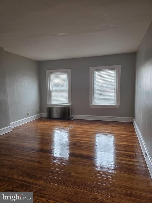 Building Photo - 1003 Maple St