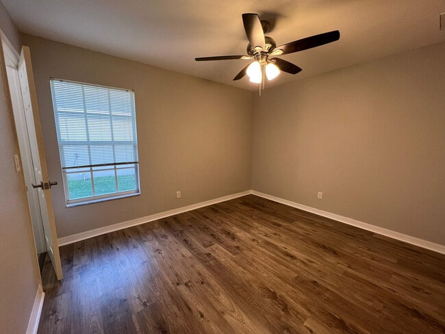 Building Photo - 419 SW 4th St