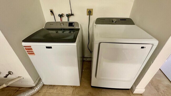 Building Photo - 13005 SW 119th Terrace