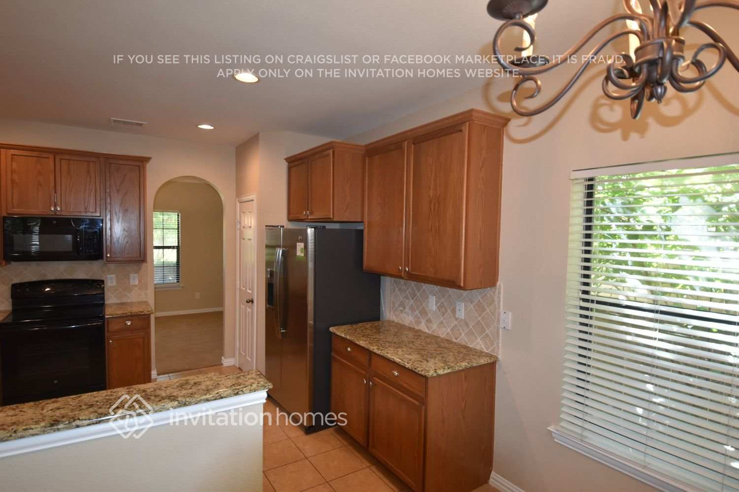 Building Photo - 2942 Greenway Dr