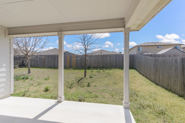 Building Photo - Beautiful 3 BR/2 bath home in Avery Park r...