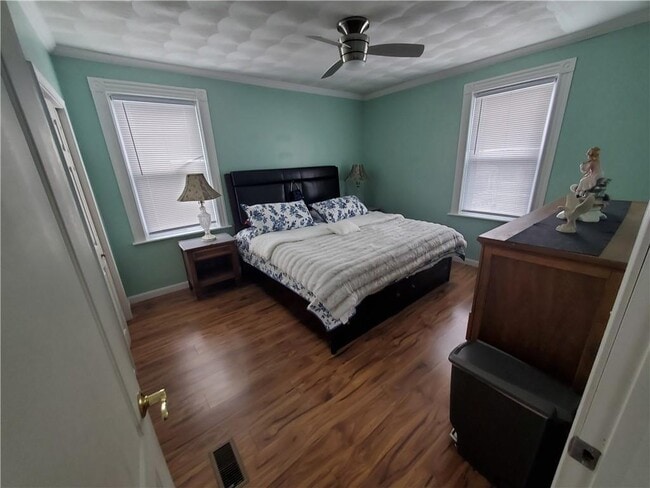 Building Photo - 75 Naples Ave