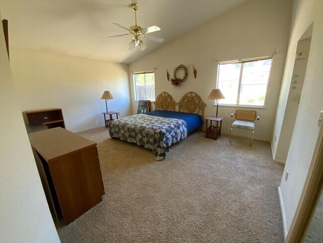 Building Photo - 3-bedroom, 2-bath home in the desirable Northwest Yuba City