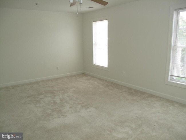 Building Photo - 8176 Skelton Cir