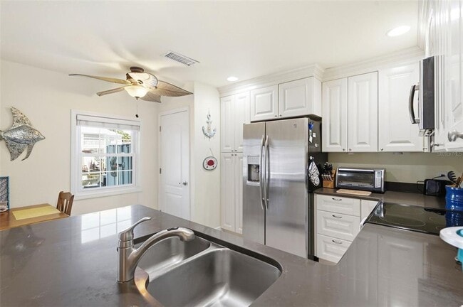 Building Photo - 5191 Salmon Dr SE