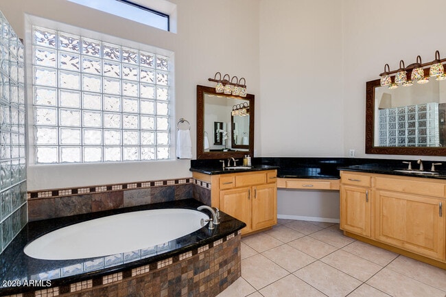 Building Photo - 5235 E Herrera Dr