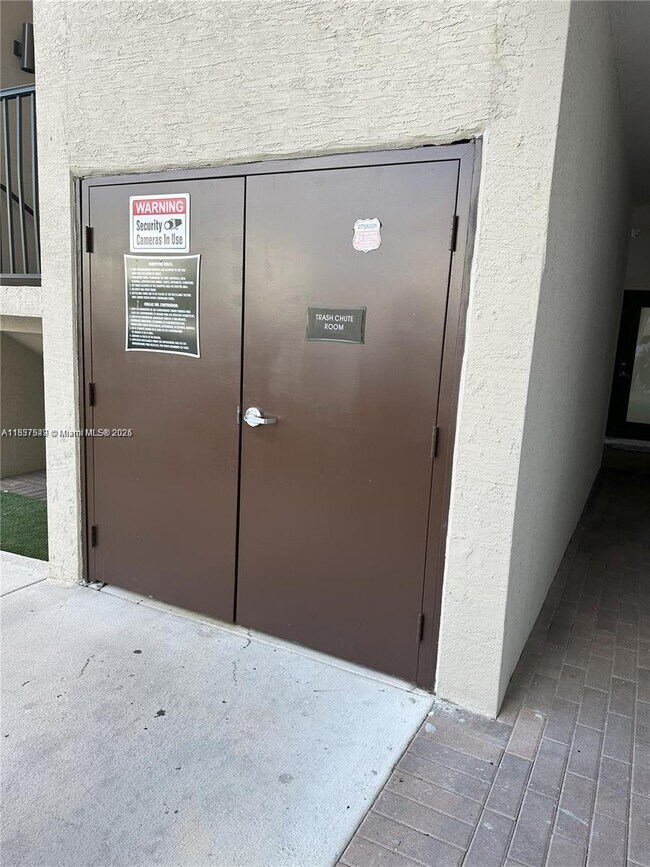 Building Photo - 4670 NW 84th Ave