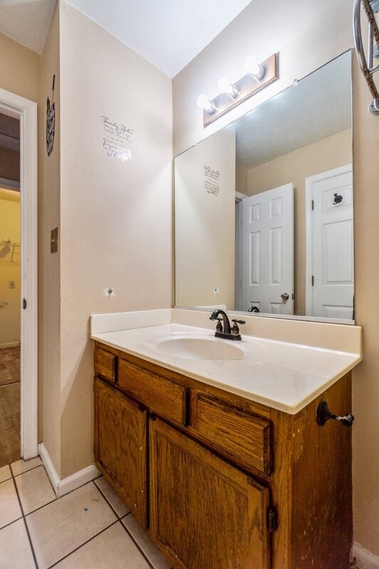 Building Photo - 1864 Abbotsbury Way