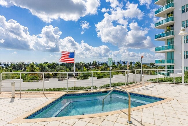 Building Photo - 7910 Harbor Island Dr