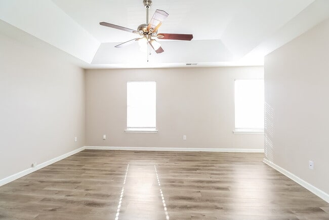 Building Photo - 9152 Eventine Ct