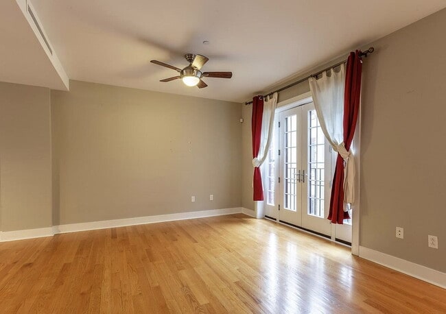 Building Photo - 2-Bed, 2-Bath Gem in Philadelphia's