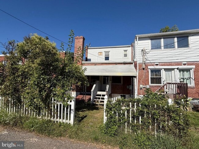 Building Photo - 1163 Callowhill St