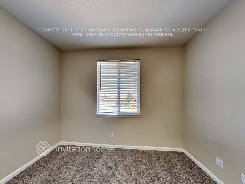 Building Photo - 1740 Cattail Dr