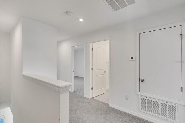 Building Photo - 6313 Willowside St