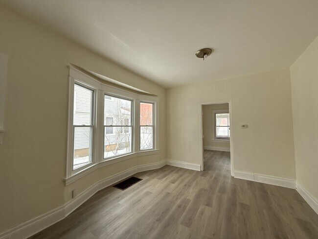 Building Photo - 85-87 Pullman Ave