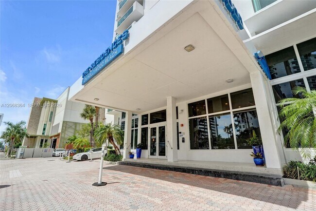 Building Photo - 3000 S Ocean Dr