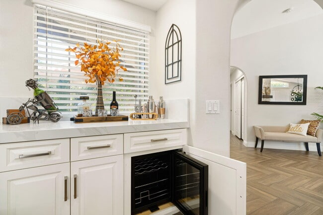 Building Photo - 76941 Coventry Cir