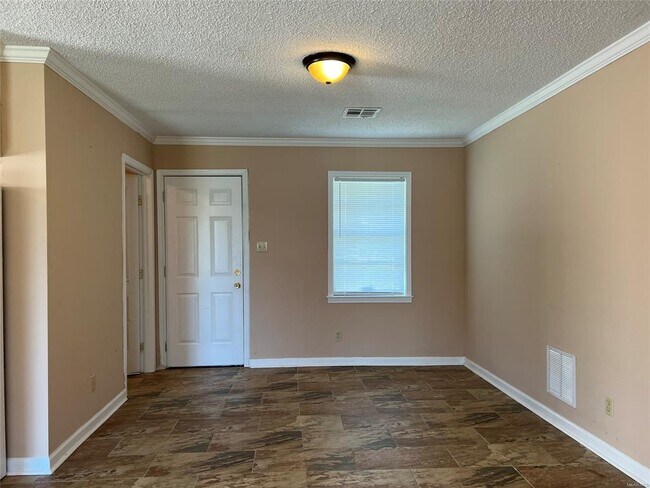 Building Photo - 4230 Fairwood Dr