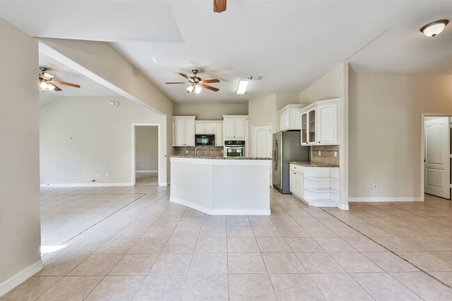 Building Photo - 6211 FM1374