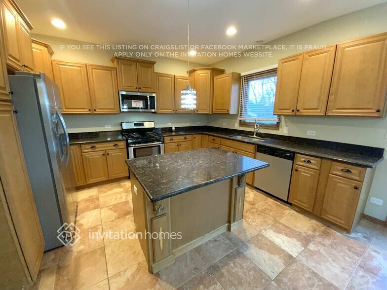 Building Photo - 34W532 Colley Dr