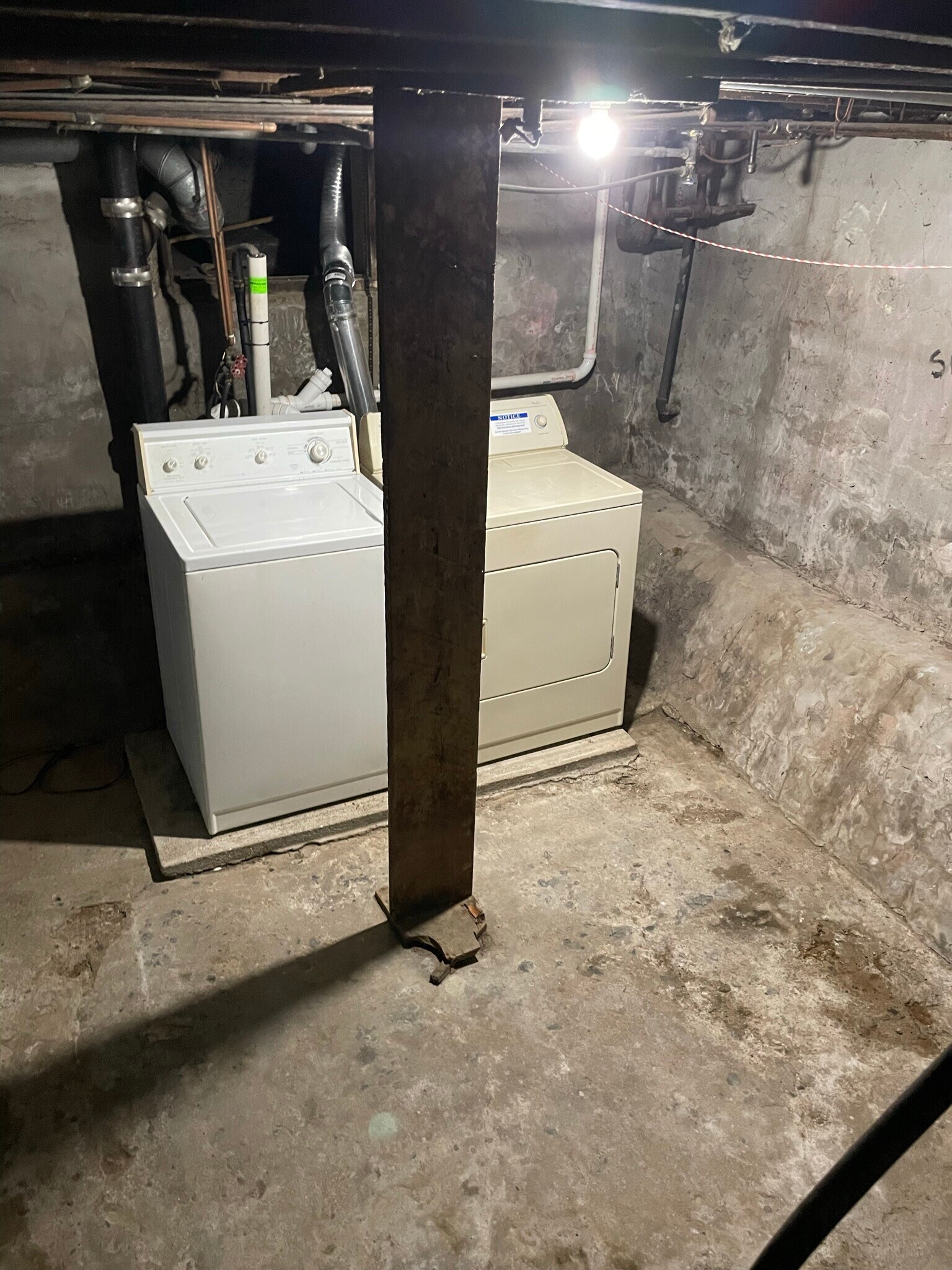 Building Photo - 715 Minor Ave