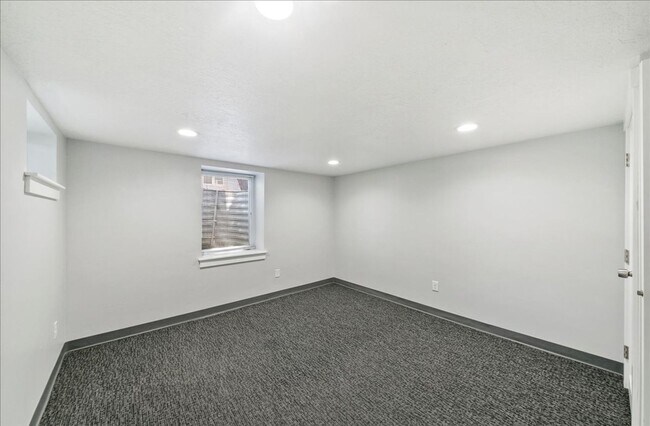 Building Photo - 1605 S Colorado Ave