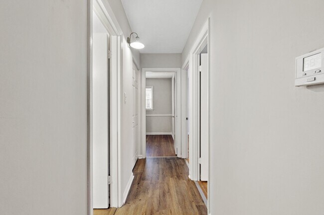 Building Photo - 3633 King Arthur Dr