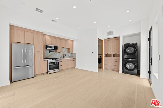 Building Photo - 8909 W 24th St