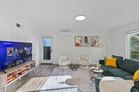 Building Photo - 2939 Samuel Dr