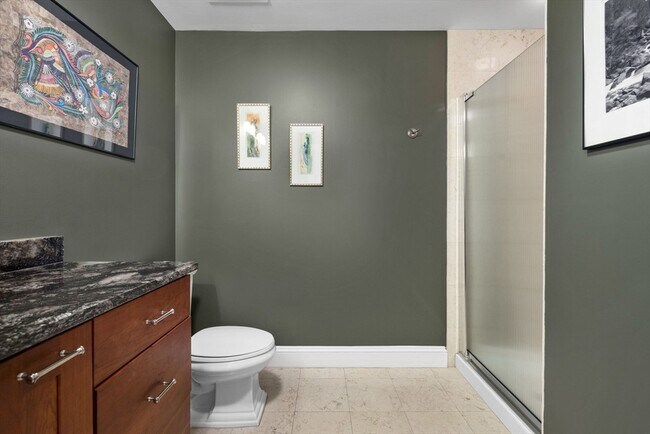 Building Photo - 10 Vernon St