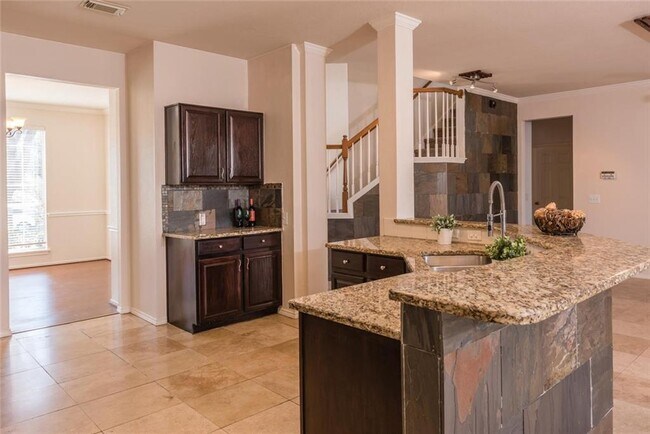 Building Photo - 2103 Kimra Ln