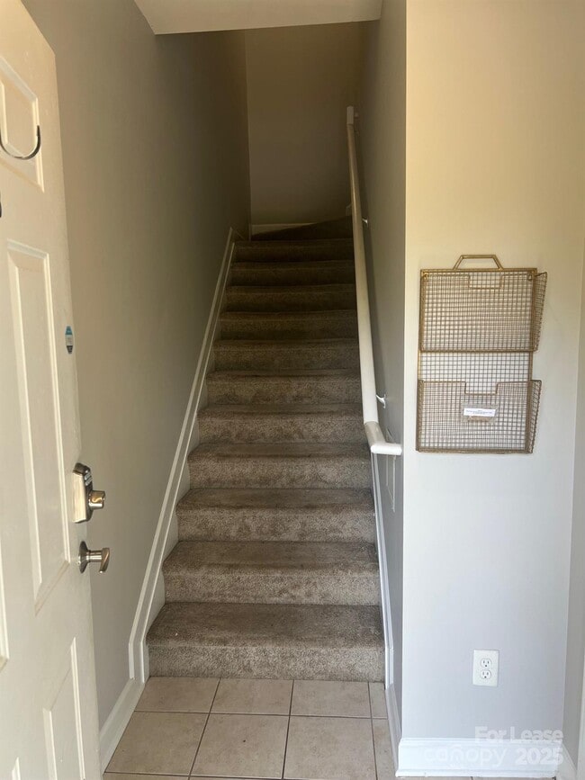 Building Photo - 8728 Arbor Creek Dr