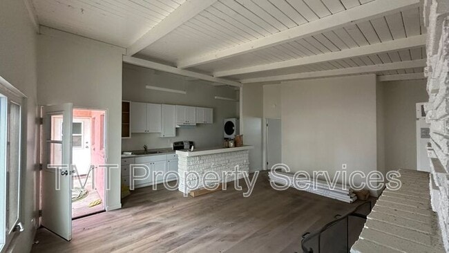 Building Photo - 17259 Walnut Ave