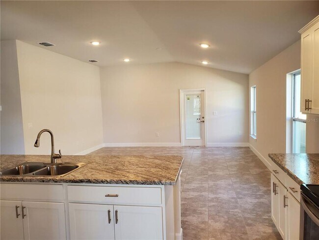 Building Photo - 1138 Berry Ln