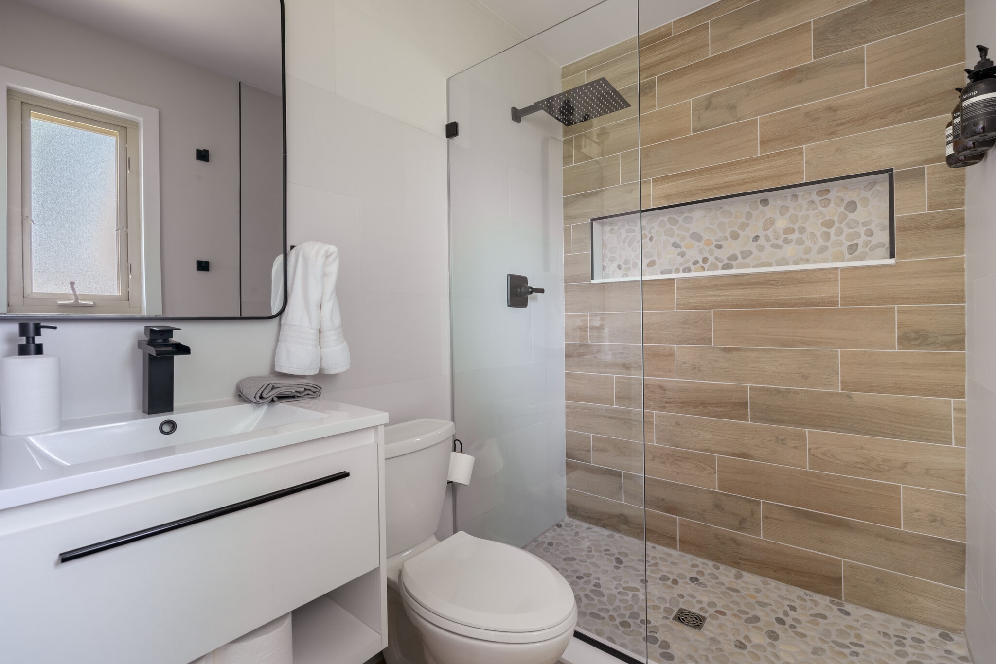Private Master Bathroom - 7621 Central College Rd