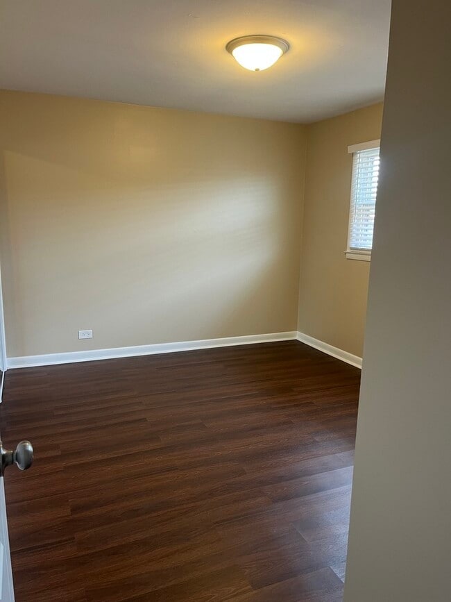 Building Photo - 3182 W Meadow Ln Dr