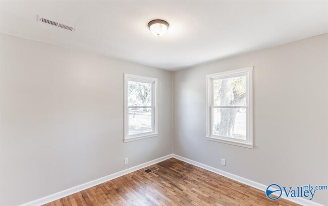 Building Photo - 401 12th Ave NW